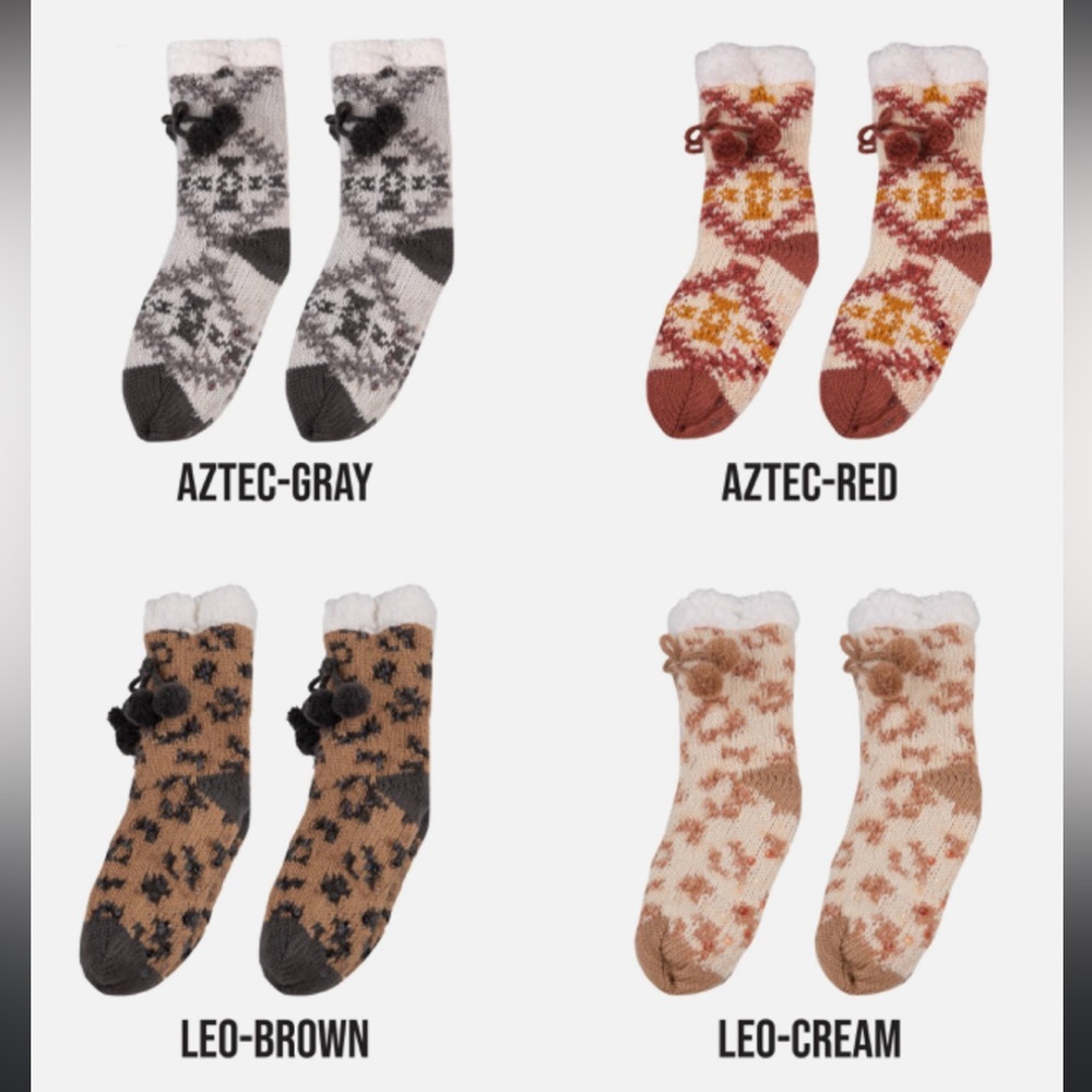 Simply Southern warm and cozy camper socks with no slip grip on bottom NWT